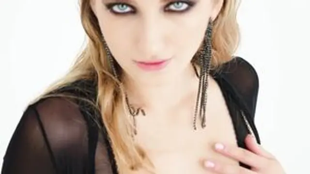 Bella Luz - Young Lady