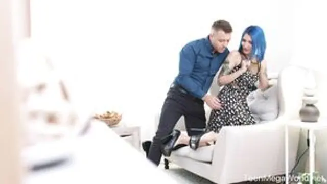Keoki Star - Blue-haired babe enjoys dick on floor in 4K