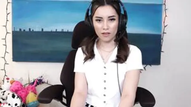 Streaming and  Masturbating - Aria Lee