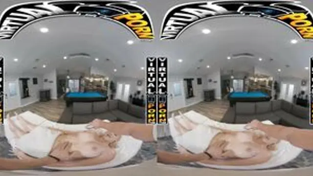 Gia OhMy Stretching Gias Glutes VirtualPorn_180_LR