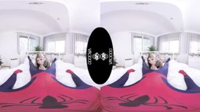 Gina Gerson - The Amazing HomeCumming in 4K