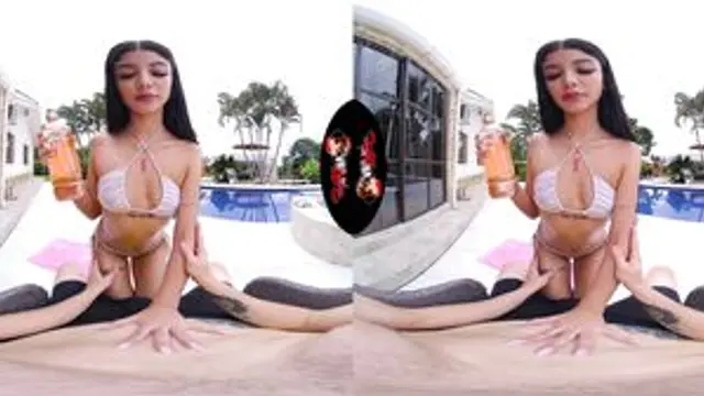 Alanna White - Tropic Delight in 4K