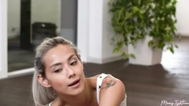 Lya Cutie, Veronica Leal - Stepmom Is Hot For My Girlfriend - [UltraHD 4K 2160p]