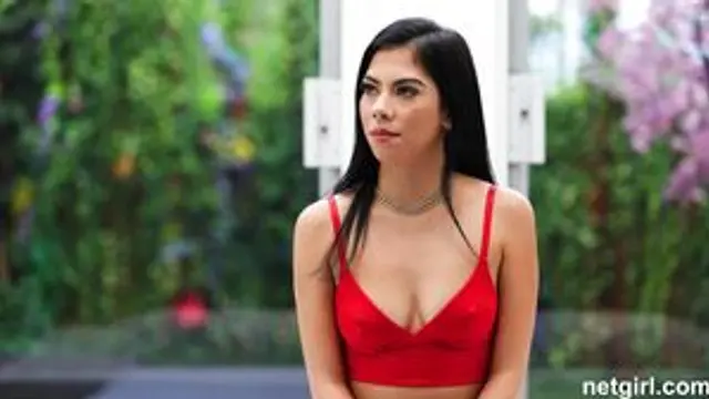 Mila - Net Girl in 4K