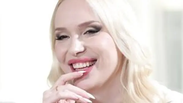 Vera Jarw Horny Threesome