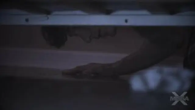 Ellie - Tick tock in 4K