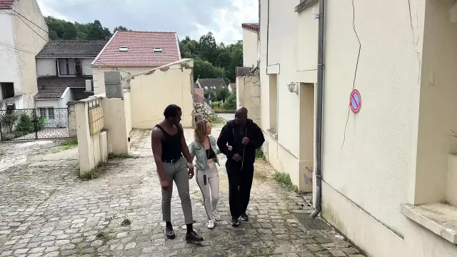 Miss Chaude Get Fucked by Two BBC