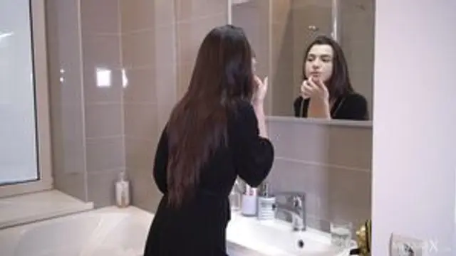Hayli Sanders - Sweet Dreams in 4K