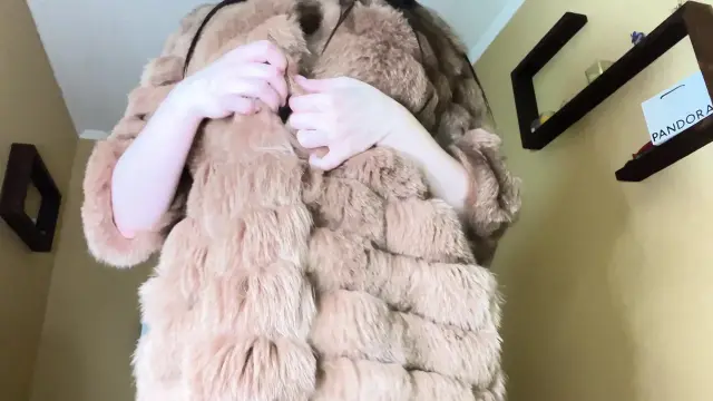 A milf decided to smoke and play with her pussy while no one is home