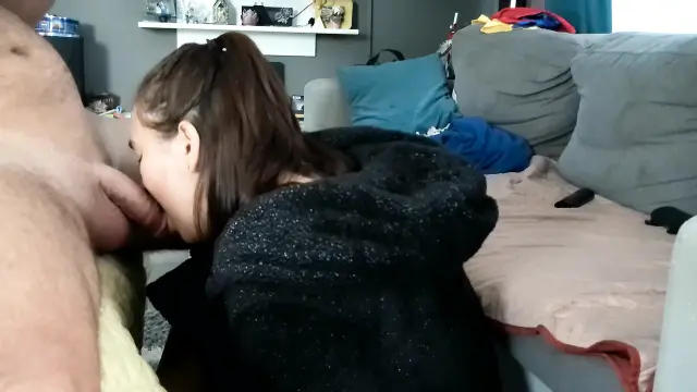 Morning Blowjob and Smoke While Sucking Dick
