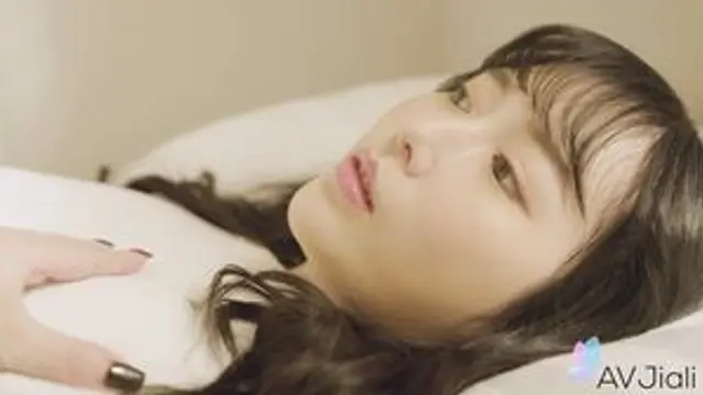Sunny Fucks Her Noisy Roommate