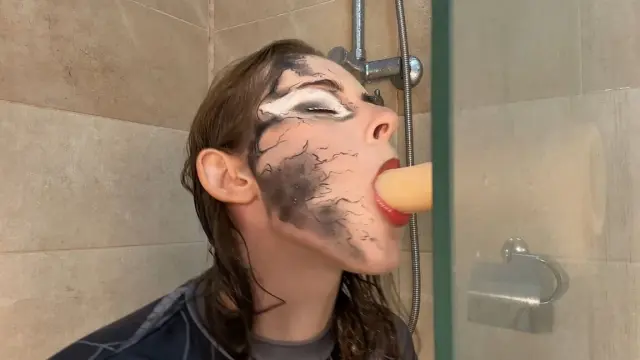 Venom Fishnet Pixie Shower - Legs Tease to Wall Toy Fun