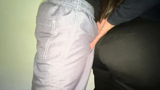 Big-bootied Girl Gropes a Stranger's Penis