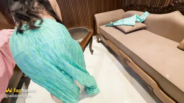 Stepsister Ki Shaadi Hone Ke 4 Din Phele Uski Virginity Todi