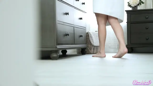 Stepmoms Biological Clock - S3e10