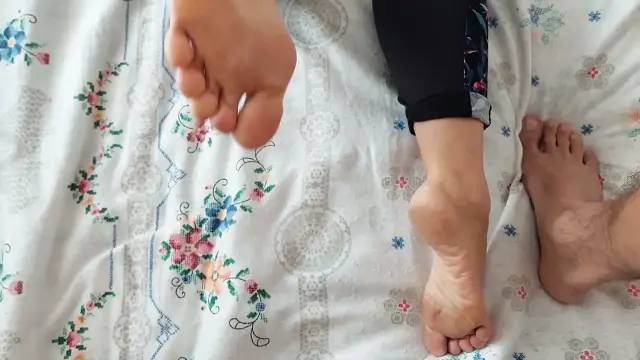 Amateur Blonde Mature Wife Enjoys Foot Fetish and Sex