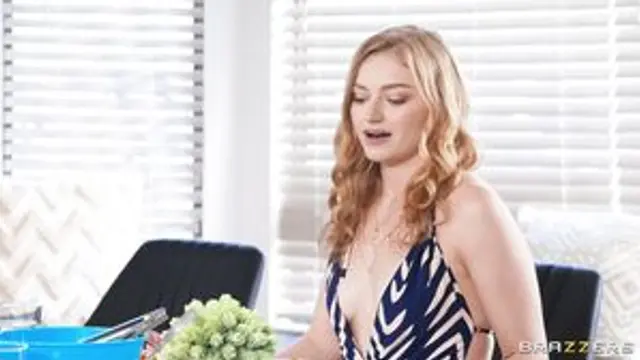 [BrazzersExxtra] Mckenzie Mae (The Horny Disaster Artist)